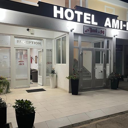 Hotel Ami - M نيوم المظهر الخارجي الصورة