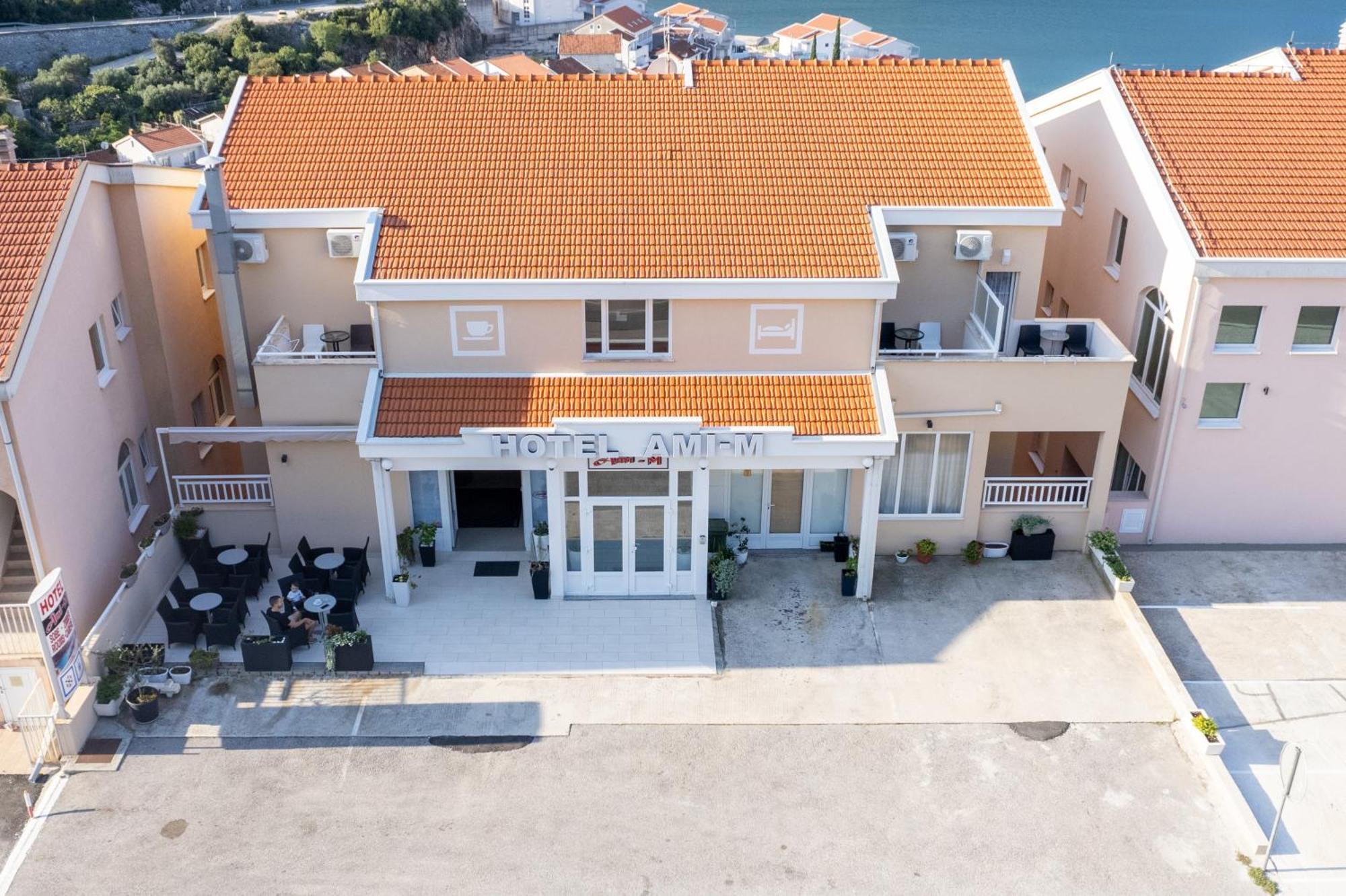 Hotel Ami - M نيوم المظهر الخارجي الصورة